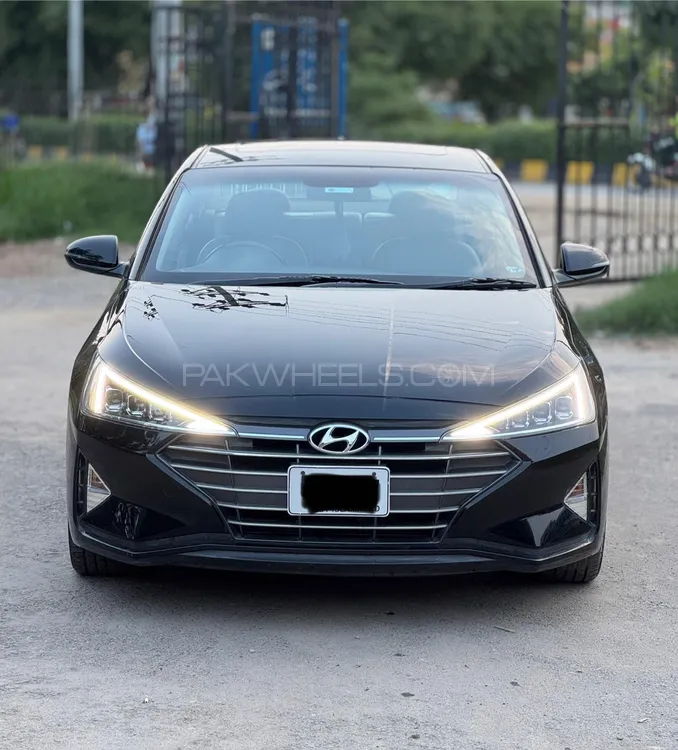 Hyundai Elantra 2023 for Sale in Faisalabad Image-1