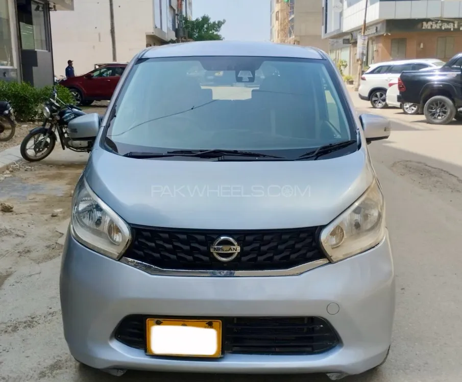Nissan Dayz 2015 for Sale in Karachi Image-1