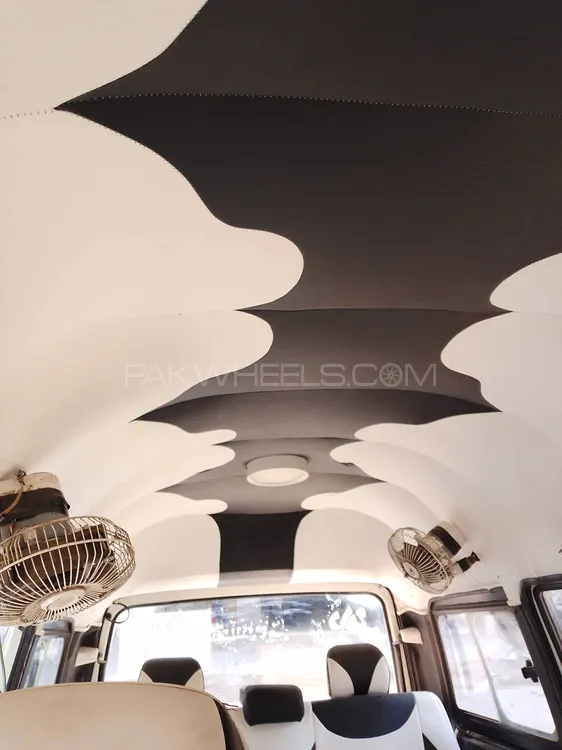 Suzuki Bolan 2011 for Sale in Karachi Image-1
