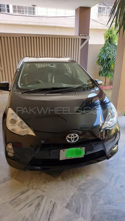 Toyota Aqua 2013 for Sale in Sialkot Image-1