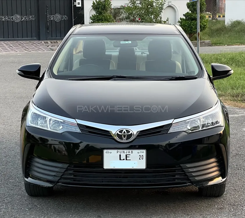 Toyota Corolla 2019 for Sale in Sialkot Image-1