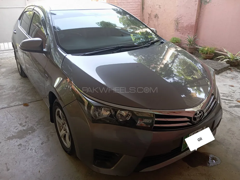 Toyota Corolla 2015 for Sale in Islamabad Image-1