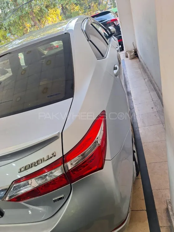 Toyota Corolla 2017 for Sale in Lahore Image-1