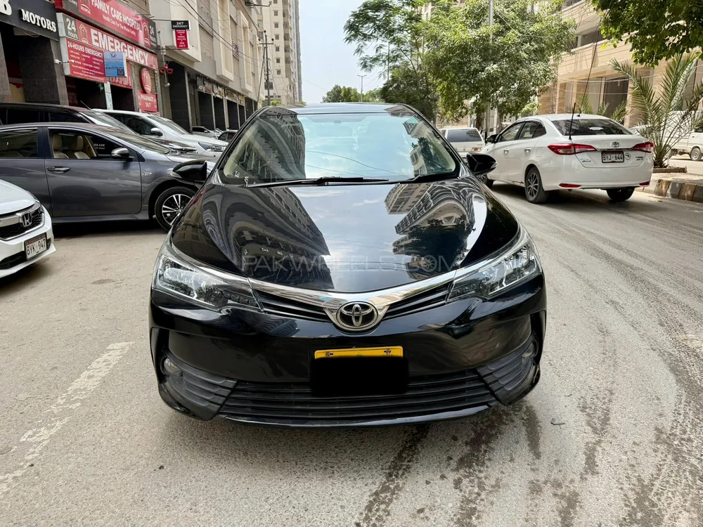 Toyota Corolla 2018 for Sale in Karachi Image-1