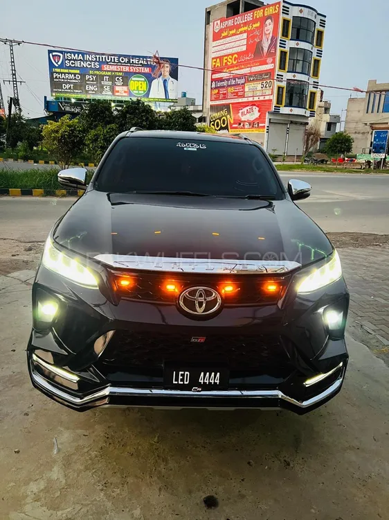Toyota Fortuner 2018 for Sale in Gujrat Image-1