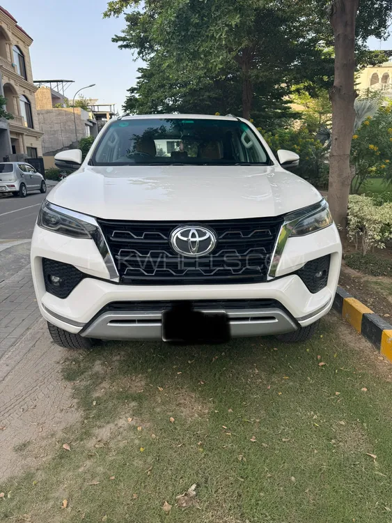 Toyota Fortuner 2022 for Sale in Lahore Image-1