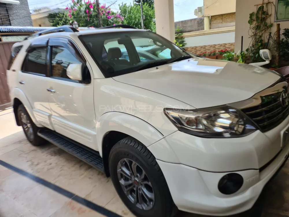 Toyota Fortuner 2015 for Sale in Islamabad Image-1