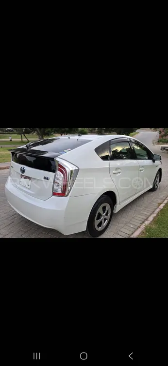 Toyota Prius 2012 for Sale in Peshawar Toyota Prius 2012 for Sale in Peshawar Image-7