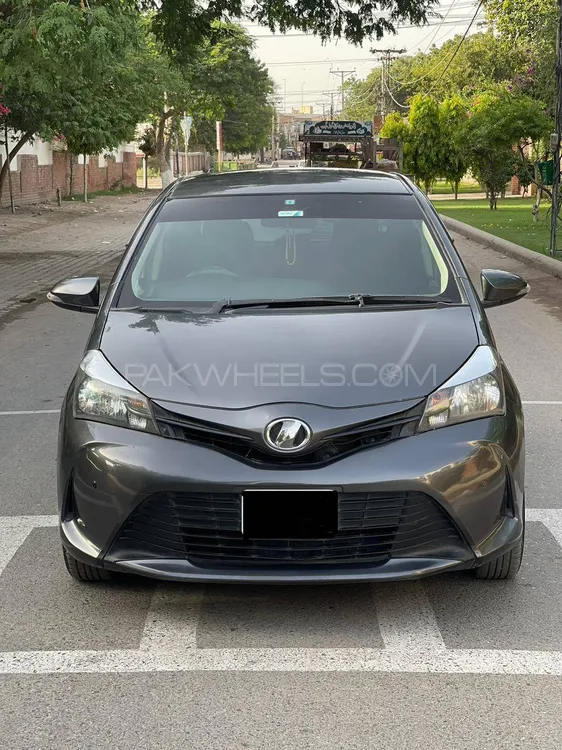 Toyota Vitz 2014 for Sale in Multan Image-1