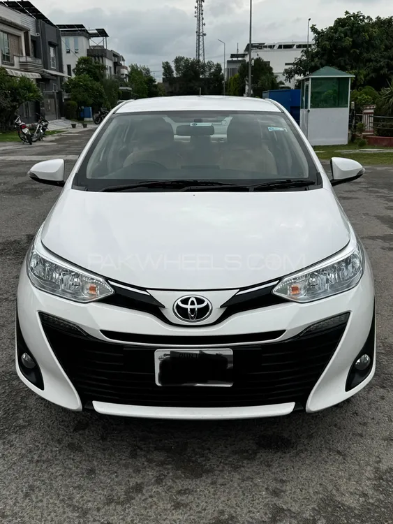 Toyota Yaris Sedan 2022 for Sale in Lahore Image-1