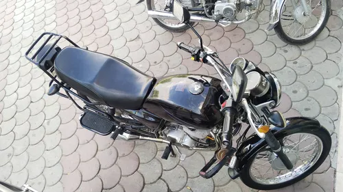 Suzuki GS 150 2023