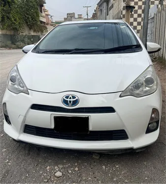 Toyota Aqua S 2013