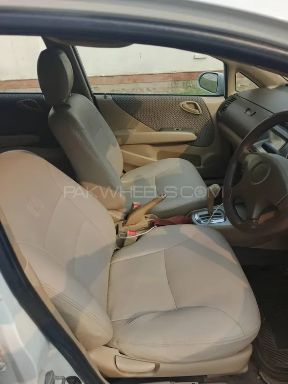 Honda City 2004 for Sale in Lahore Image-1