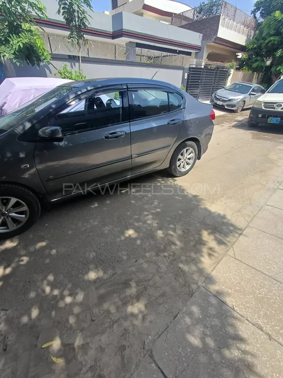 Honda City 2010 for Sale in Lahore Image-1