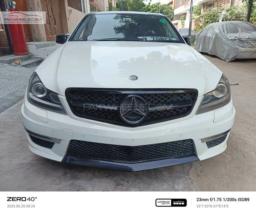 Mercedes Benz C Class 2012 for Sale in Karachi Image-1