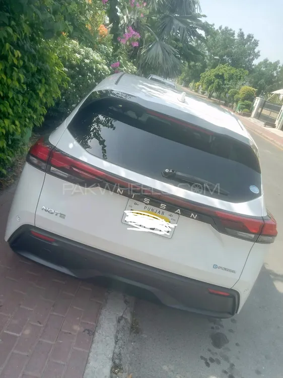 Nissan Note 2021 for Sale in Lahore Image-1