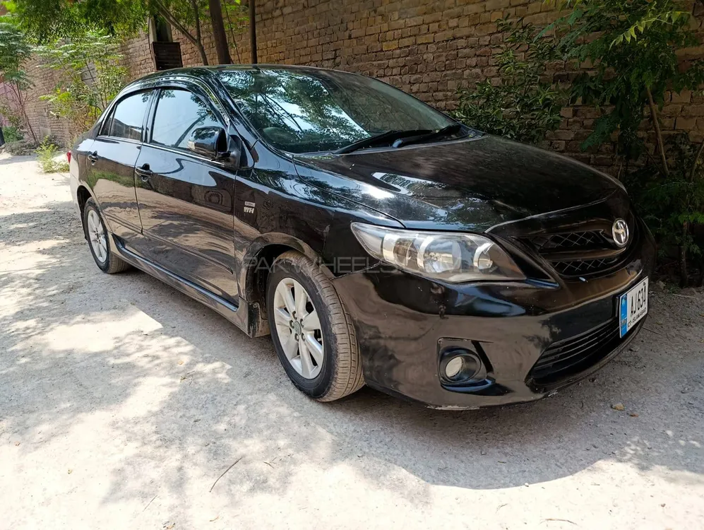Toyota Corolla 2013 for Sale in Peshawar Image-1