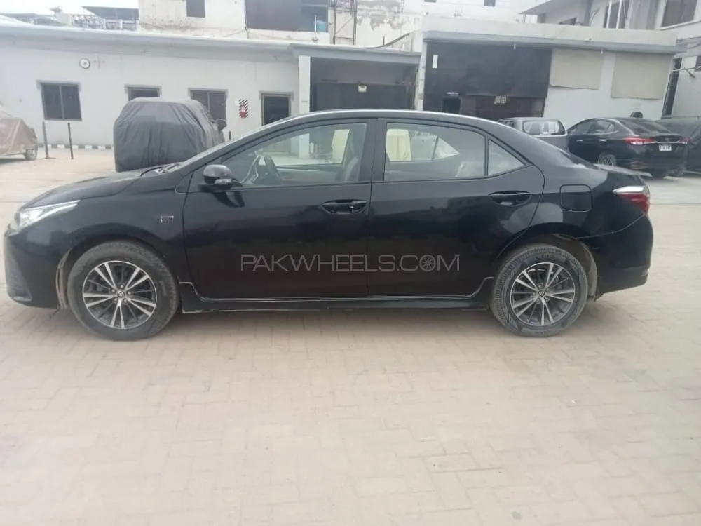Toyota Corolla 2020 for Sale in Karachi Image-1