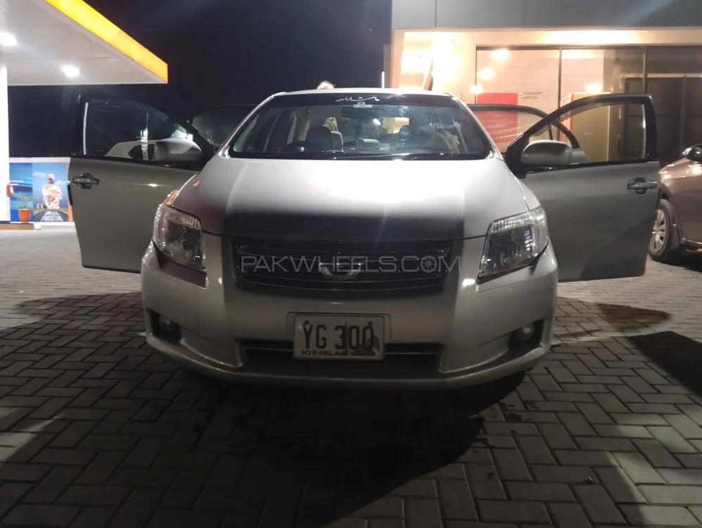 Toyota Corolla Axio 2007 for Sale in Islamabad Image-1