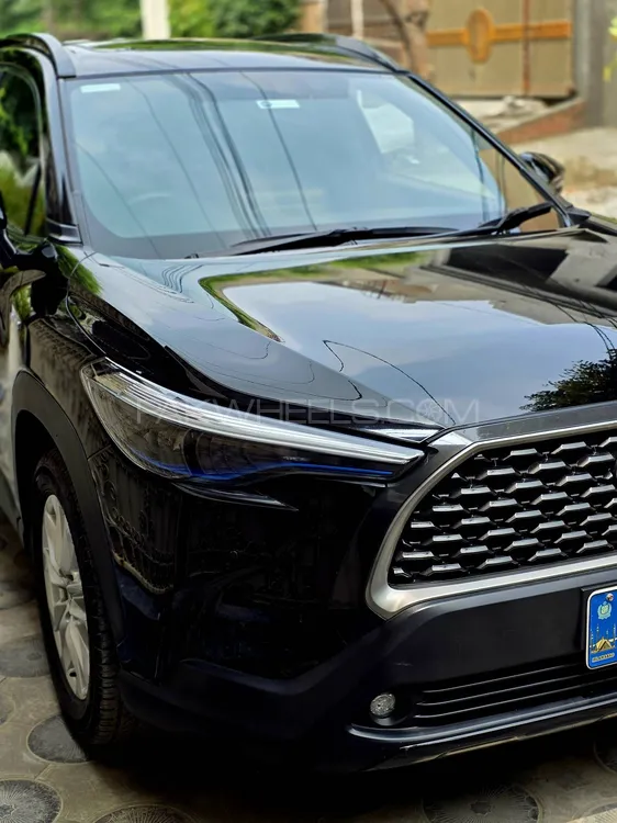 Toyota Corolla Cross 2024 for Sale in Faisalabad Image-1