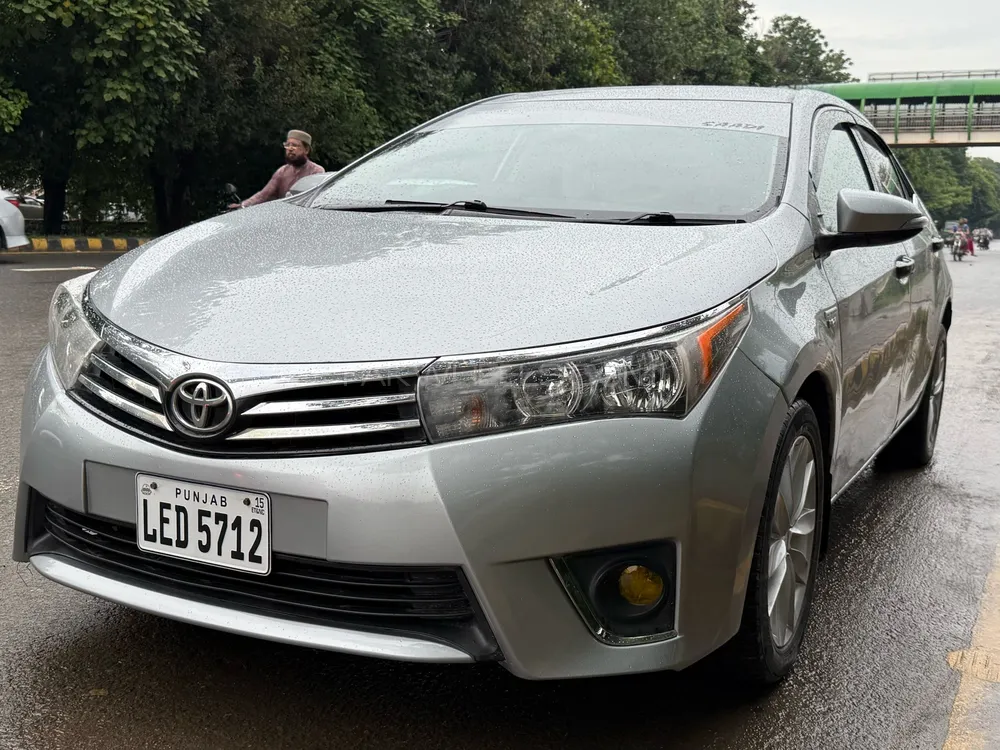 Toyota Corolla 2015 for Sale in Lahore Image-1