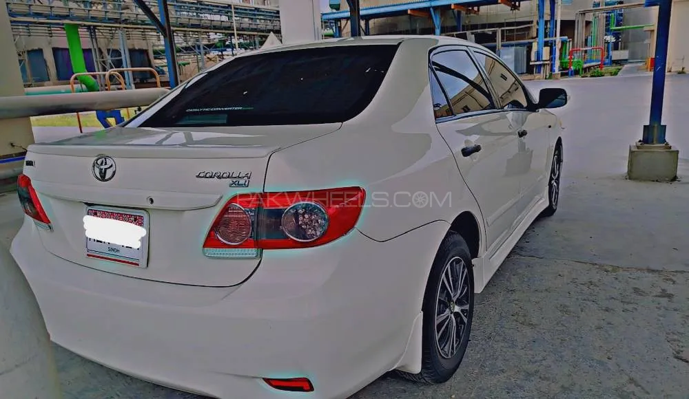 Toyota Corolla 2013 for Sale in Karachi Image-1