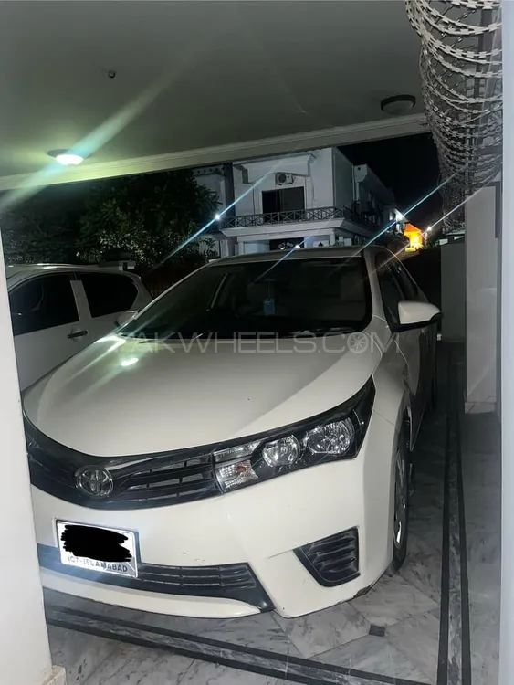 Toyota Corolla 2015 for Sale in Islamabad Image-1