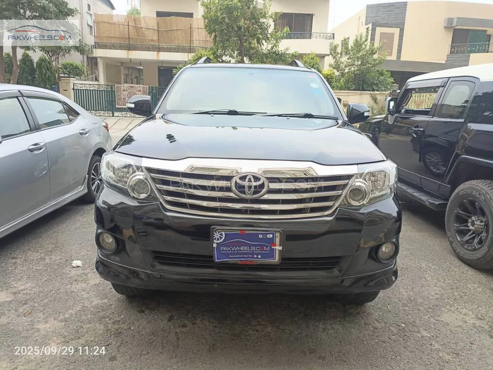 Toyota Fortuner 2014 for Sale in Lahore Image-1