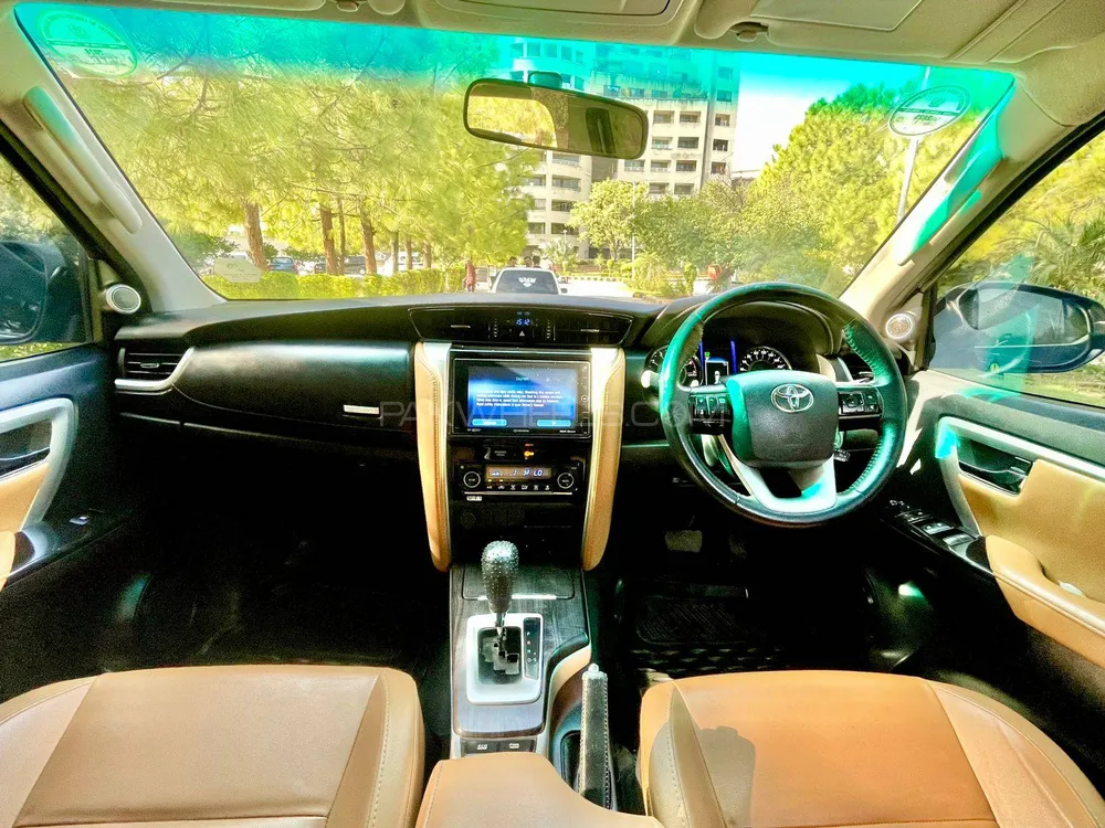 Toyota Fortuner 2020 for Sale in Islamabad Image-1