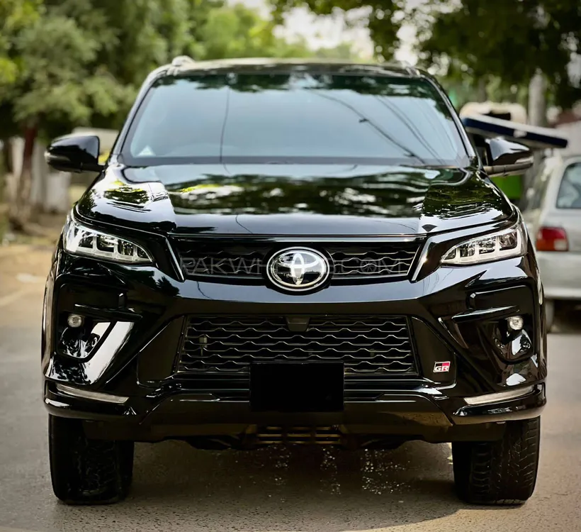 Toyota Fortuner 2024 for Sale in Karachi Image-1