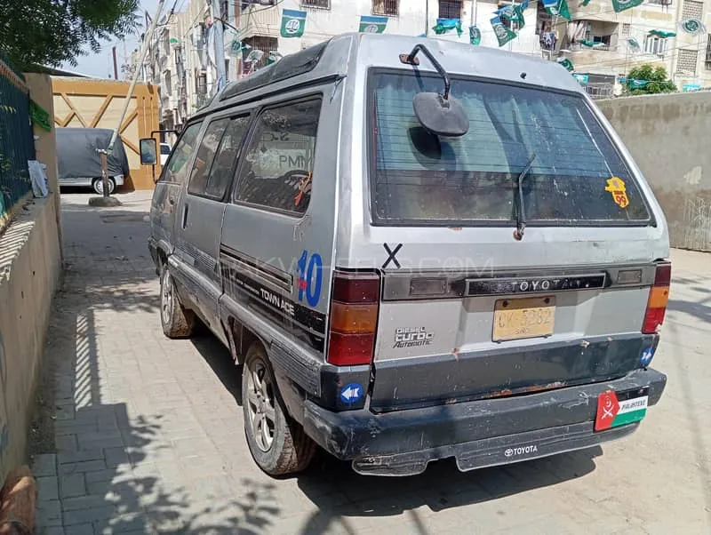 Toyota Hiace 1985 for Sale in Karachi Image-1