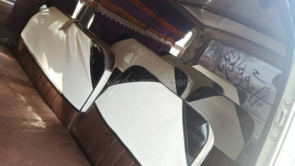 Toyota Hiace 1987 for Sale in Talagang Image-1
