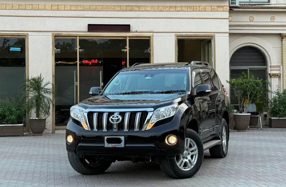 Toyota Prado 2010 for Sale in Islamabad Image-1