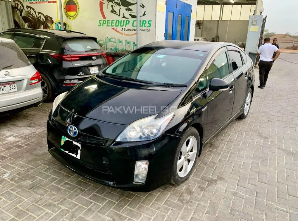 Toyota Prius 2015 for Sale in Karachi Image-1