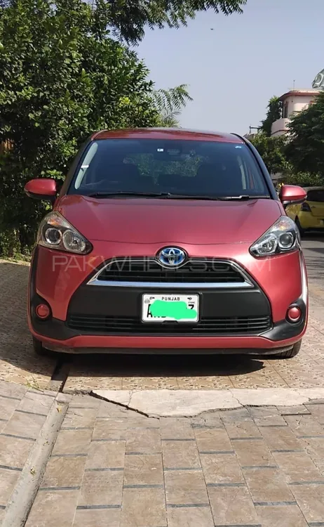 Toyota Sienta 2018 for Sale in Lahore Image-1