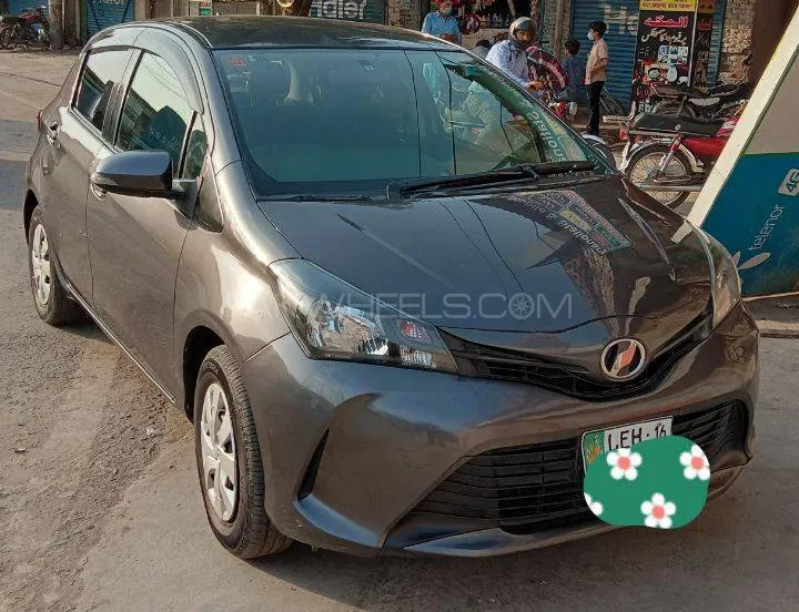 Toyota Vitz 2015 for Sale in Bahawalnagar Image-1
