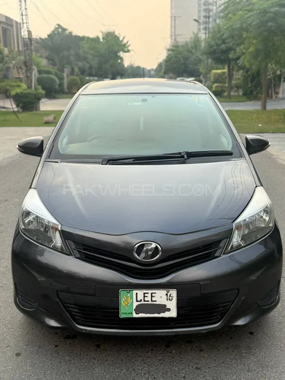 Toyota Vitz 2016 for Sale in Lahore Image-1
