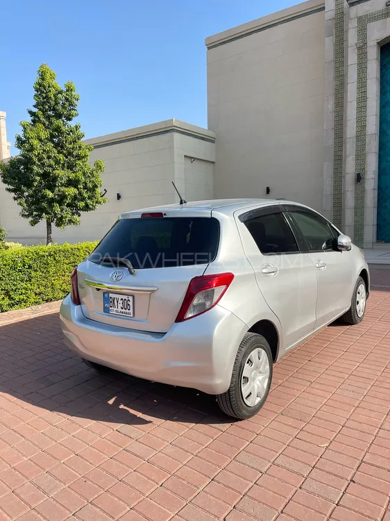 Toyota Vitz 2012 for Sale in Rawalpindi Image-1