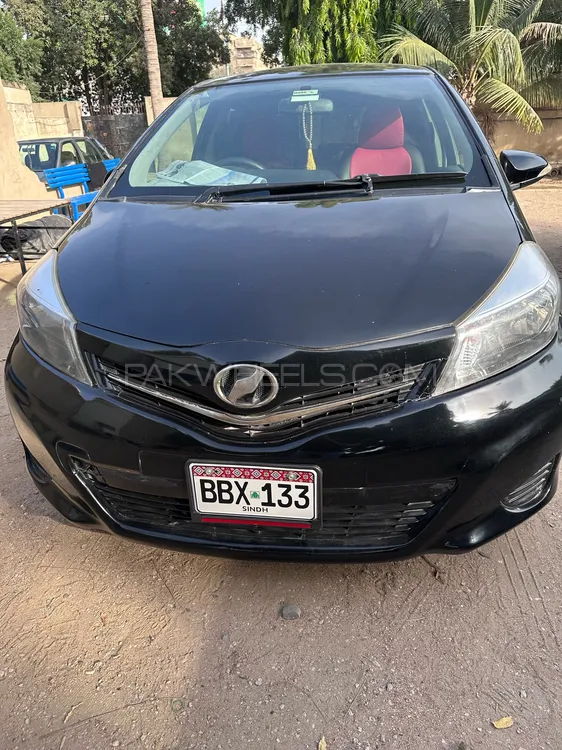 Toyota Vitz 2012 for Sale in Karachi Image-1