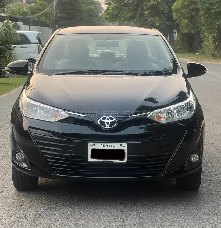 Toyota Yaris Sedan 2020 for Sale in Lahore Image-1