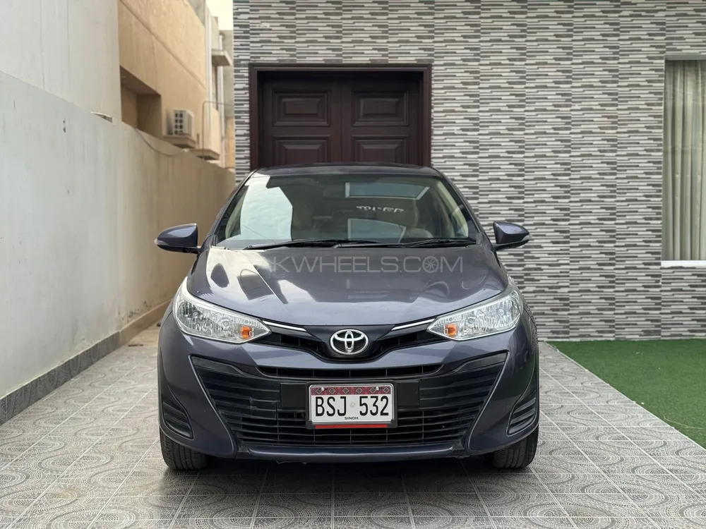Toyota Yaris Sedan 2020 for Sale in Karachi Image-1