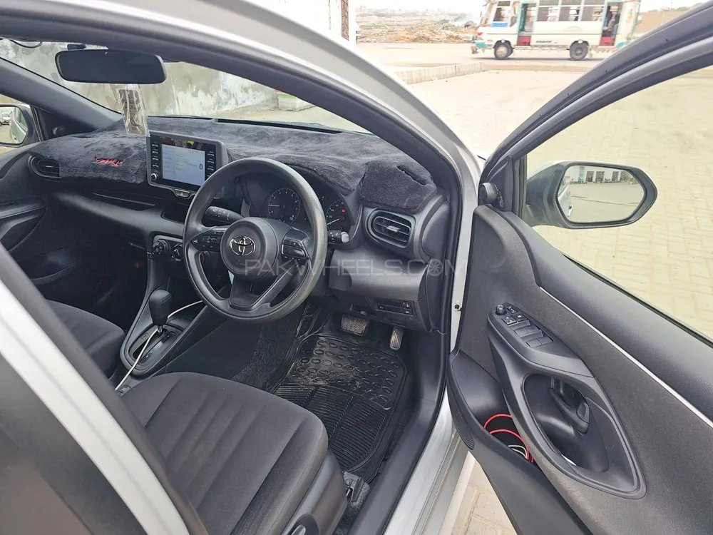 ٹویوٹا یارس ہیچ بیک 2021 for Sale in کراچی Image-1
