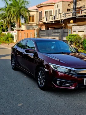 Honda Civic Oriel 1.8 i-VTEC CVT 2020