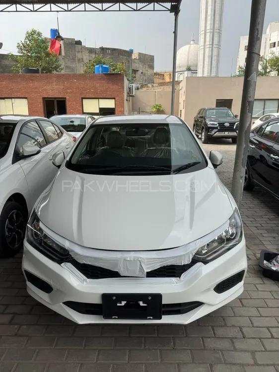 Honda City 2025 for Sale in Lahore Image-1