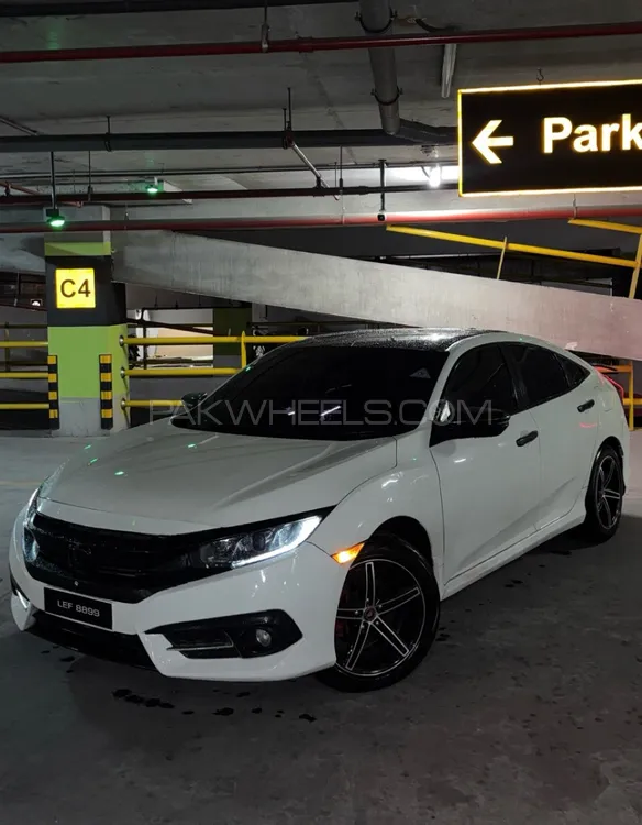Honda Civic 2017 for Sale in Lahore Image-1