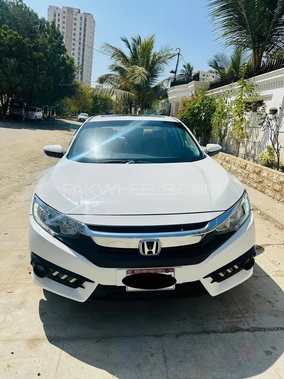 Honda Civic 2018 for Sale in Karachi Image-1