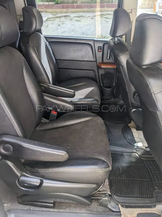 Honda Freed 2011 for Sale in Karachi Image-1