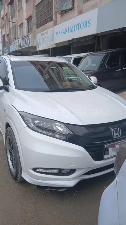 Honda Vezel 2014 for Sale in Karachi Image-1
