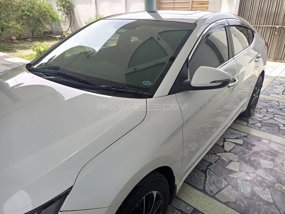 Hyundai Elantra 2023 for Sale in Layyah Image-1