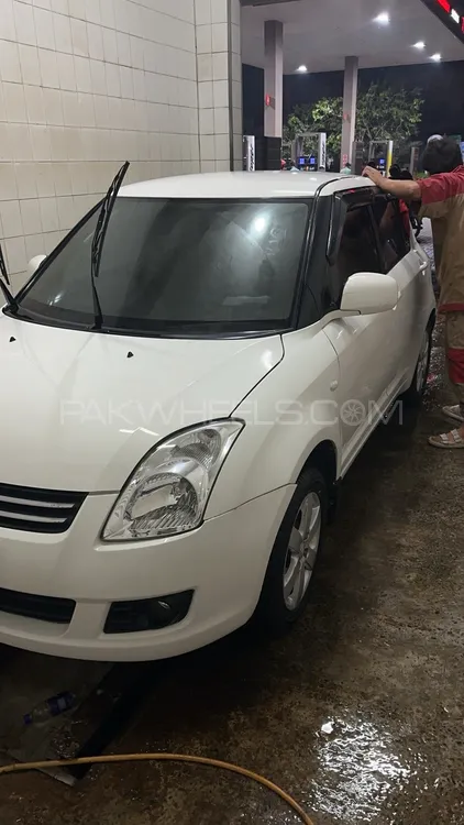 Suzuki Swift 2015 for Sale in Faisalabad Image-1